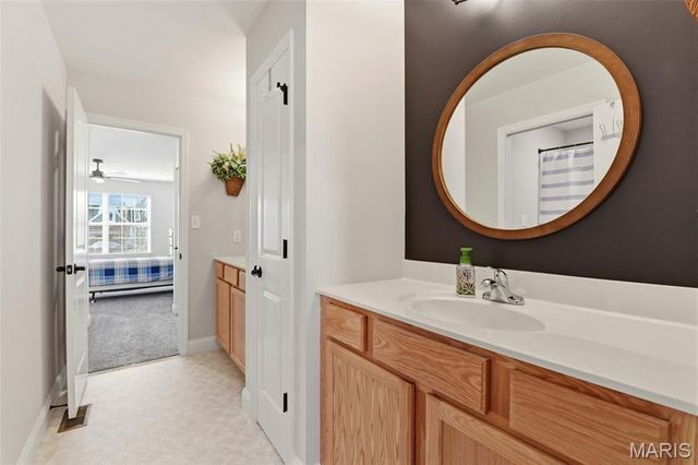 765 Bretton Trails Drive, Lake St Louis, MO 63367