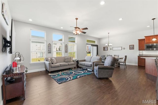 765 Bretton Trails Drive, Lake St Louis, MO 63367