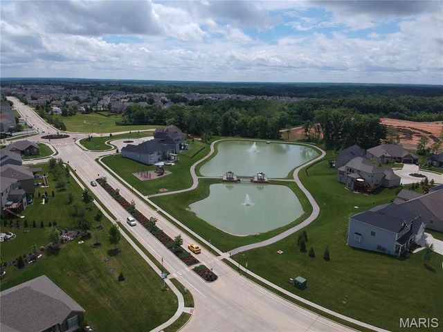 765 Bretton Trails Drive, Lake St Louis, MO 63367