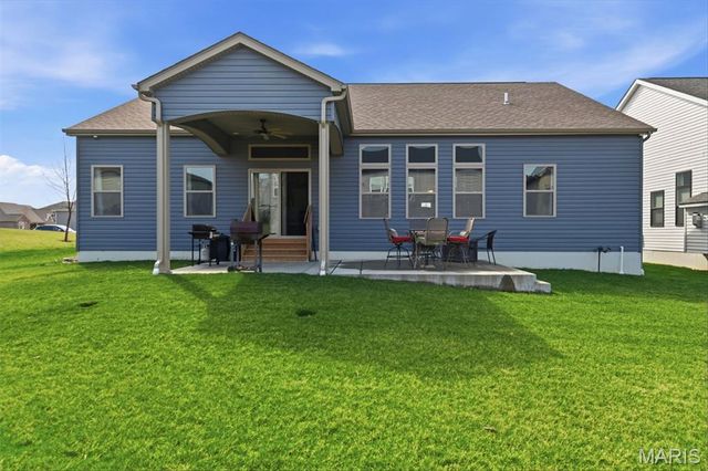 765 Bretton Trails Drive, Lake St Louis, MO 63367