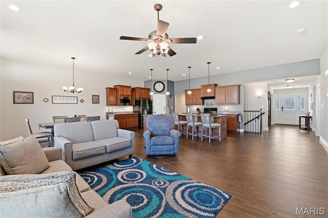 765 Bretton Trails Drive, Lake St Louis, MO 63367