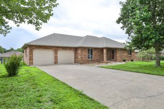 1660 South Meadow Lane, Bolivar, MO 65613