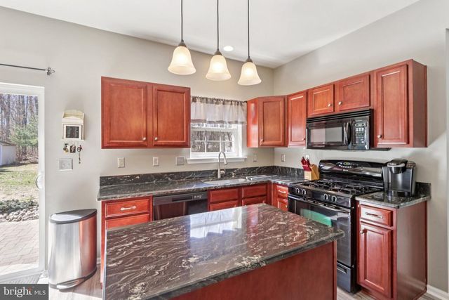 13 CARDINAL LN, Sicklerville, NJ 08081