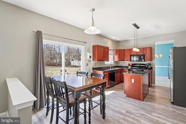 13 CARDINAL LN, Sicklerville, NJ 08081