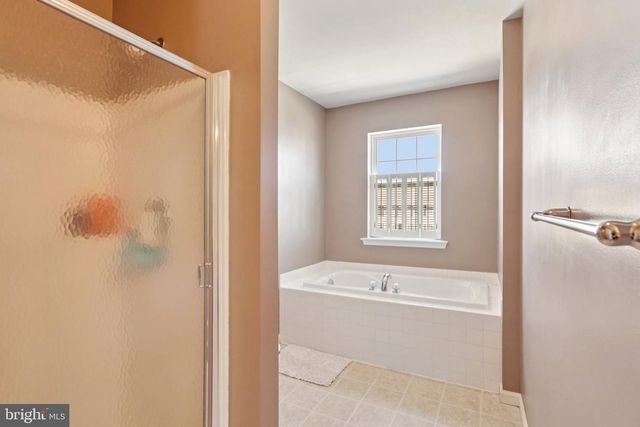 13 CARDINAL LN, Sicklerville, NJ 08081