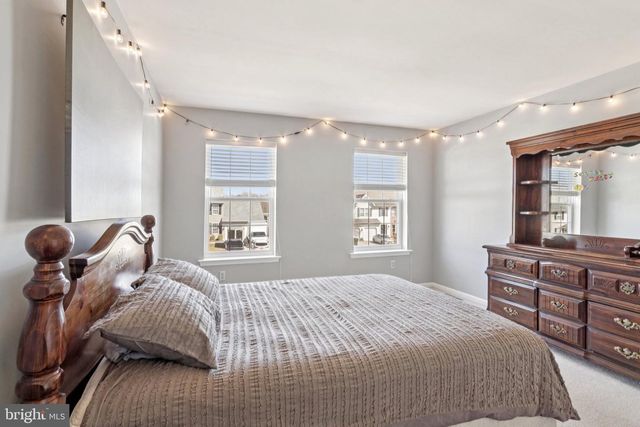 13 CARDINAL LN, Sicklerville, NJ 08081