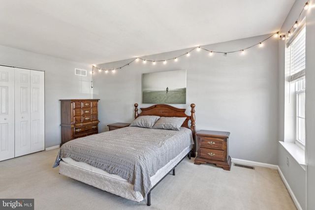 13 CARDINAL LN, Sicklerville, NJ 08081