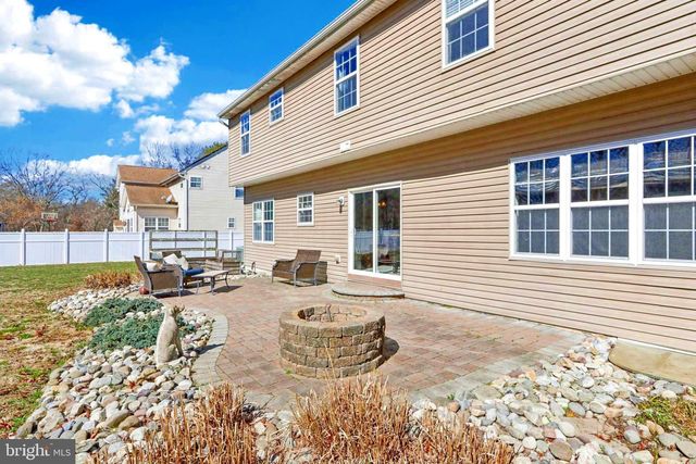 13 CARDINAL LN, Sicklerville, NJ 08081