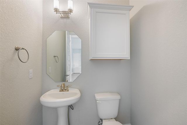 3203 Burnside CIR, Lago Vista, TX 78645