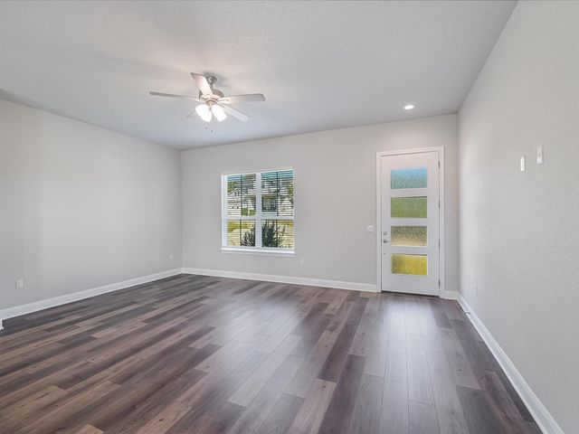 3203 Burnside CIR, Lago Vista, TX 78645