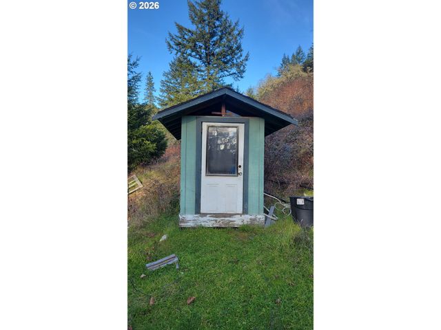 1441 BILGER CREEK Rd, Myrtle Creek, OR 97457