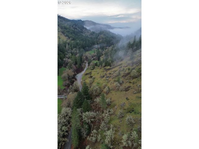 1441 BILGER CREEK Rd, Myrtle Creek, OR 97457