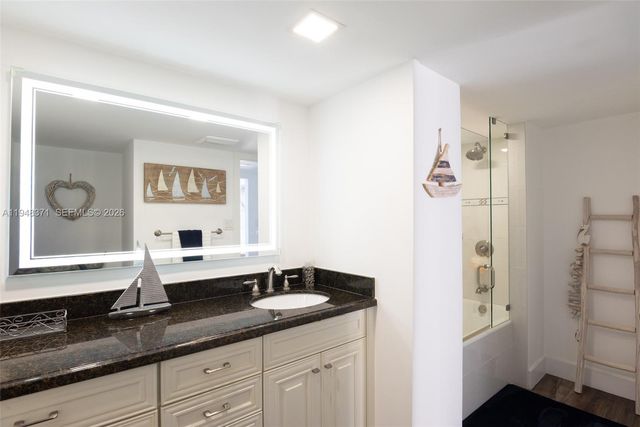 5380 N Ocean Drive 15G, Singer Island, FL 33404