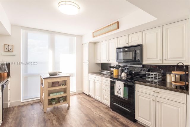 5380 N Ocean Drive 15G, Singer Island, FL 33404