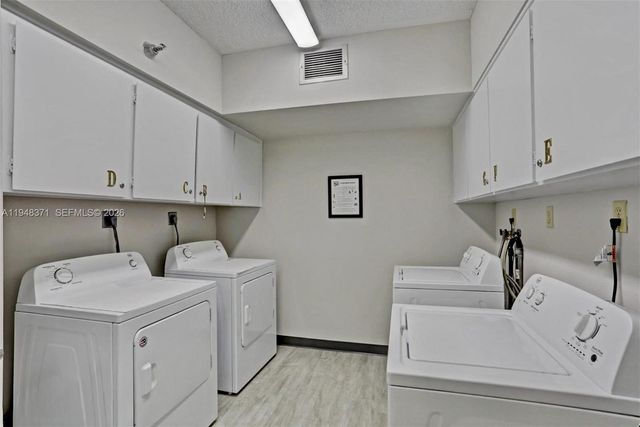 5380 N Ocean Drive 15G, Singer Island, FL 33404