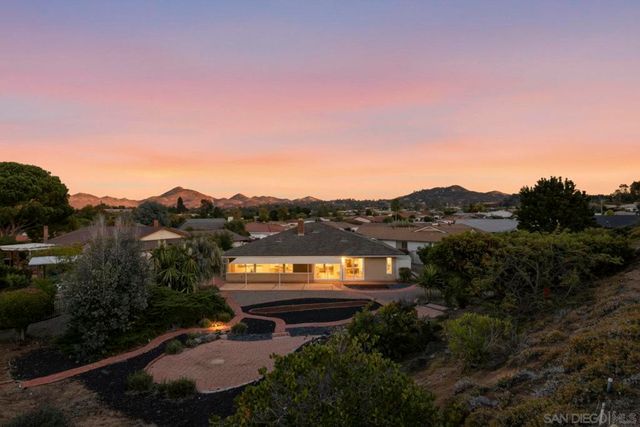 12209 Casero Place, San Diego, CA 92128