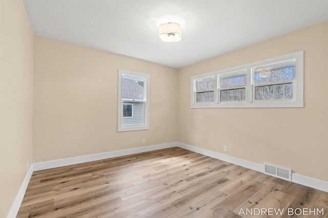 607 Central Bay Avenue, Holland, MI 49423