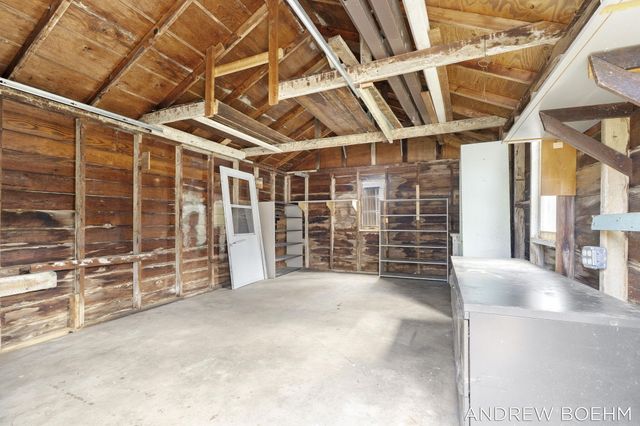 607 Central Bay Avenue, Holland, MI 49423