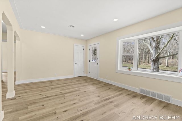 607 Central Bay Avenue, Holland, MI 49423