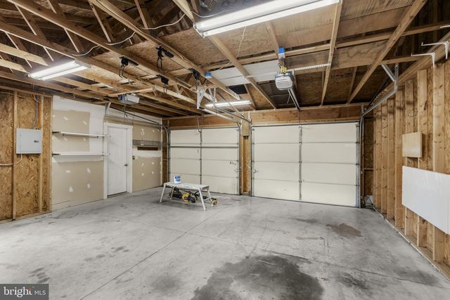 105 HERSHEY RD, Lititz, PA 17543