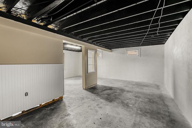 105 HERSHEY RD, Lititz, PA 17543