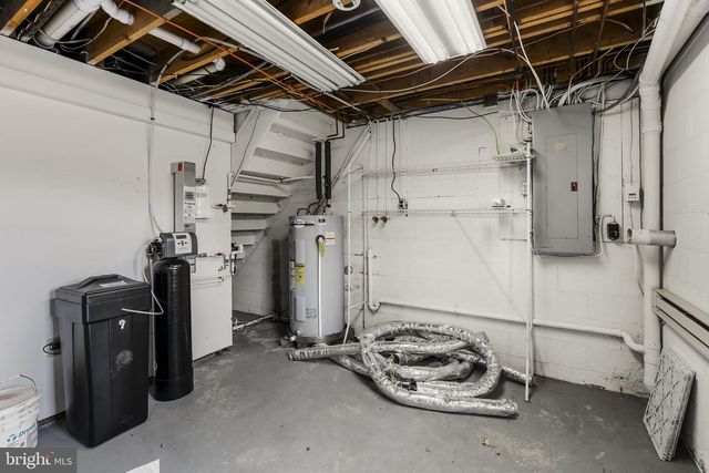 105 HERSHEY RD, Lititz, PA 17543