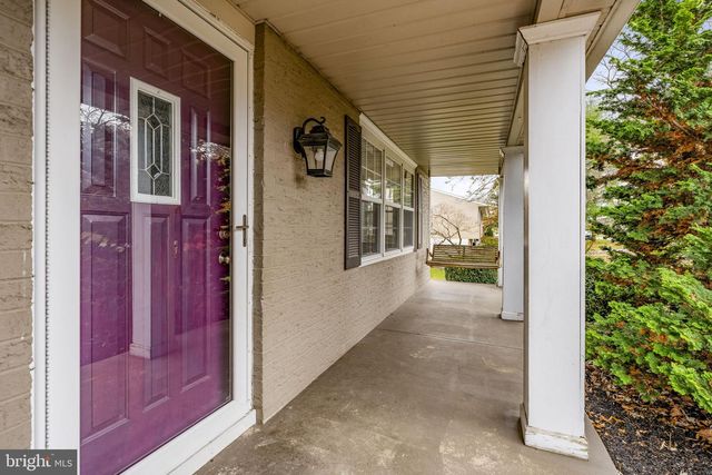 105 HERSHEY RD, Lititz, PA 17543