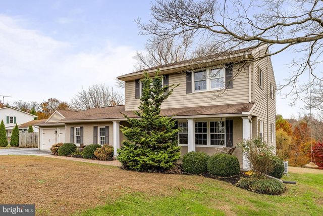 105 HERSHEY RD, Lititz, PA 17543