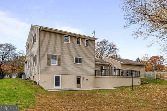 105 HERSHEY RD, Lititz, PA 17543