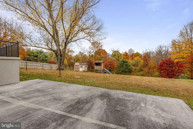 105 HERSHEY RD, Lititz, PA 17543