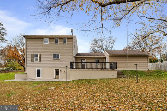 105 HERSHEY RD, Lititz, PA 17543