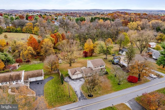 105 HERSHEY RD, Lititz, PA 17543