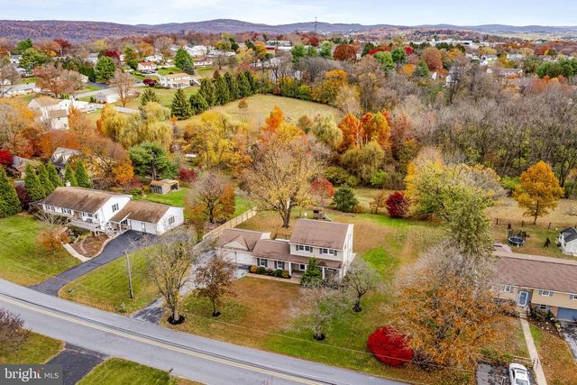 105 HERSHEY RD, Lititz, PA 17543