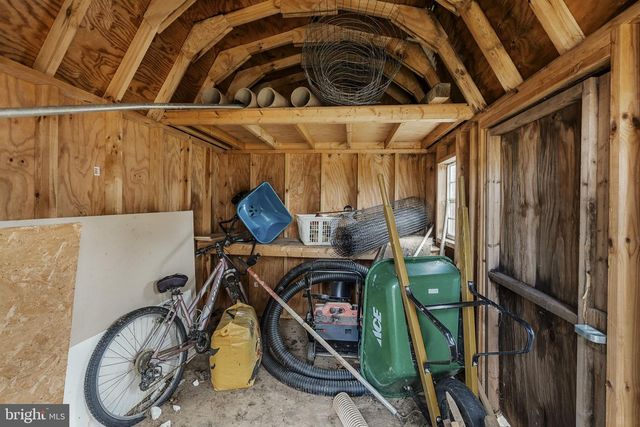 105 HERSHEY RD, Lititz, PA 17543