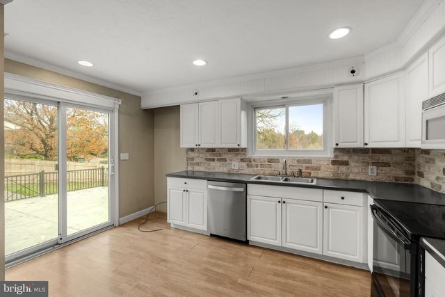 105 HERSHEY RD, Lititz, PA 17543