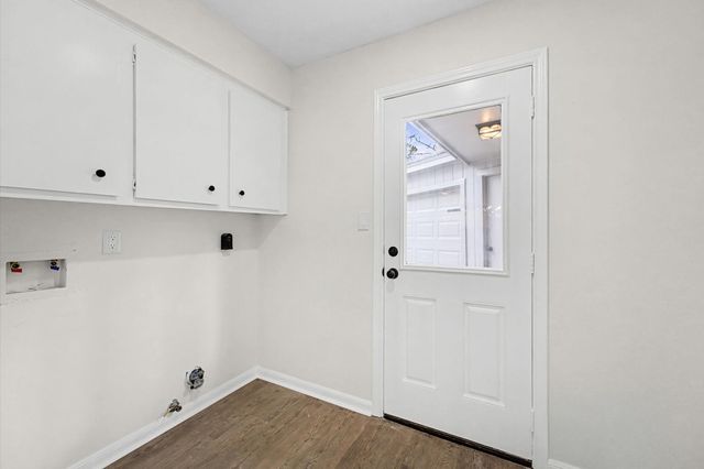 11707 Hillbrook Drive, Houston, TX 77070