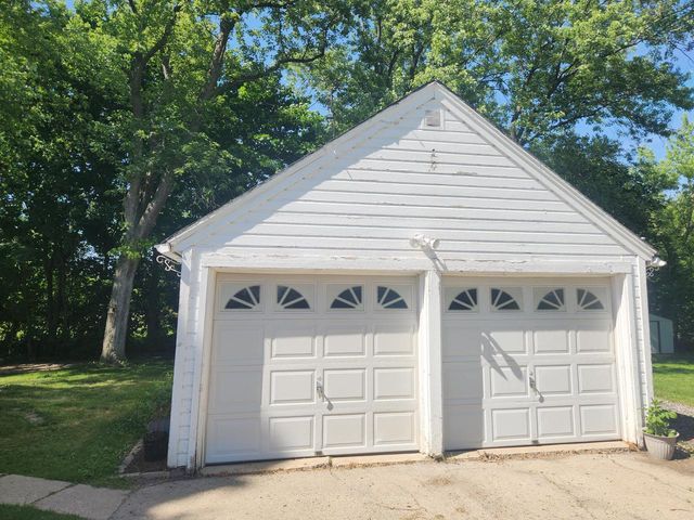 9328 County Road K, Franksville, WI 53126