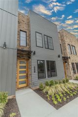 702 N 42nd Street, Rogers, AR 72756