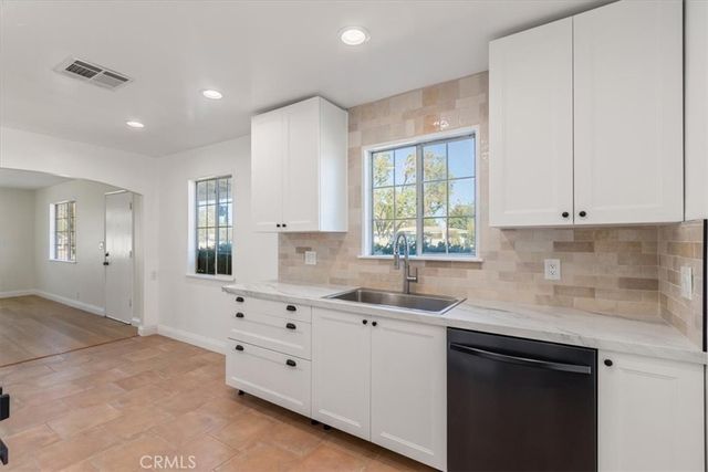 44417 12th Street W, Lancaster, CA 93534