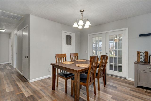 427 N Alexander Avenue, Republic, MO 65738