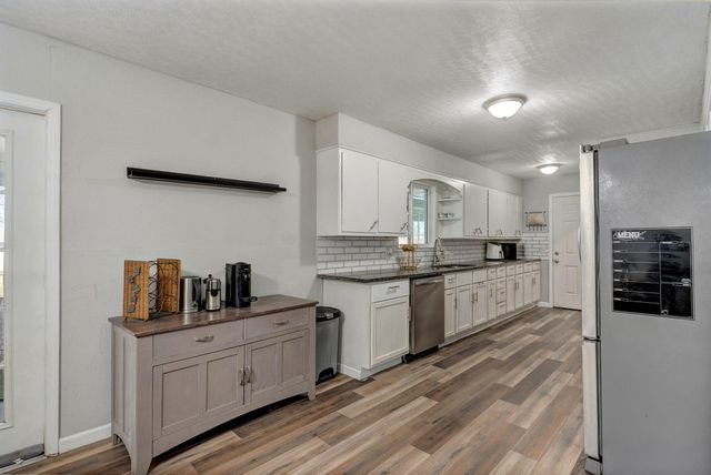 427 N Alexander Avenue, Republic, MO 65738