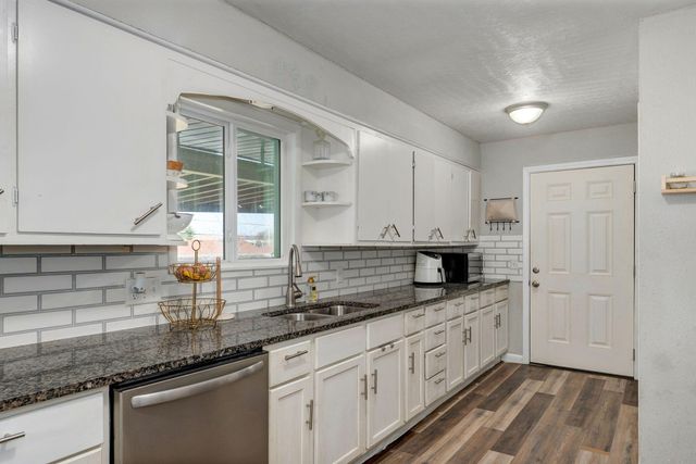 427 N Alexander Avenue, Republic, MO 65738