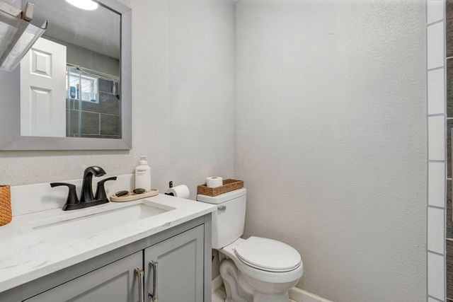 427 N Alexander Avenue, Republic, MO 65738