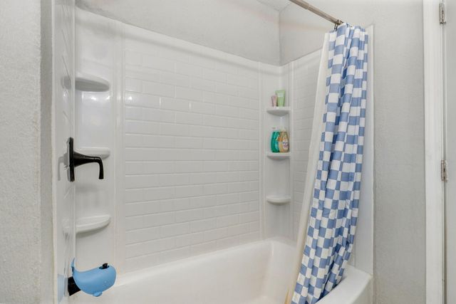 427 N Alexander Avenue, Republic, MO 65738