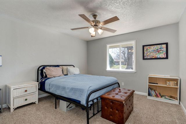 427 N Alexander Avenue, Republic, MO 65738