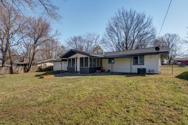 427 N Alexander Avenue, Republic, MO 65738