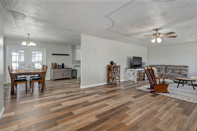 427 N Alexander Avenue, Republic, MO 65738