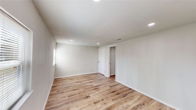 130 Center Street, Nevada, TX 75173