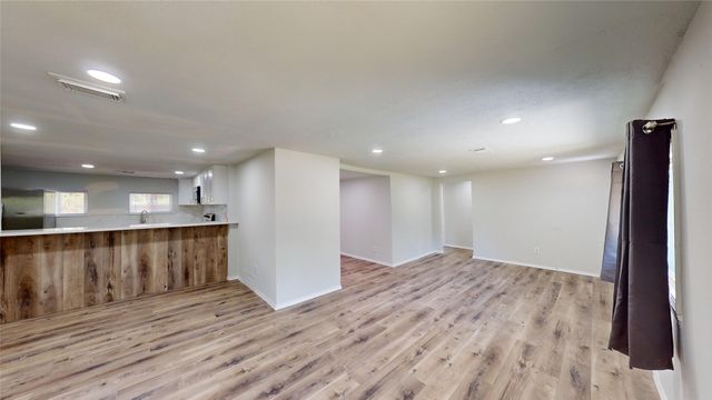 130 Center Street, Nevada, TX 75173