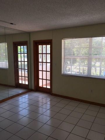 528 MERIDIAN Avenue 204, Miami Beach, FL 33139